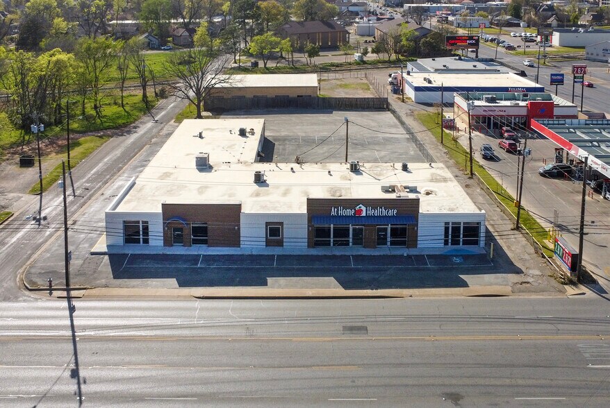 More Photos Of 415 Beckham Ave, Tyler Storefront For Sale