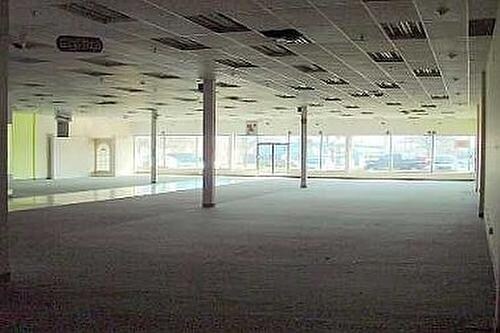 More Photos Of 1855-1911 Dundas St E, Mississauga Freestanding For Lease