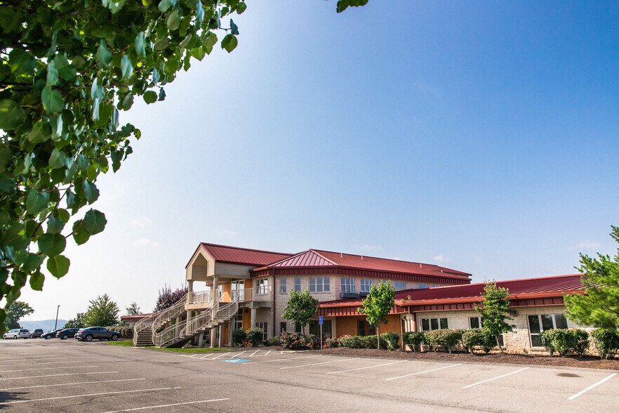 More Photos Of 100 Emerson Ln, Bridgeville Unknown For Lease