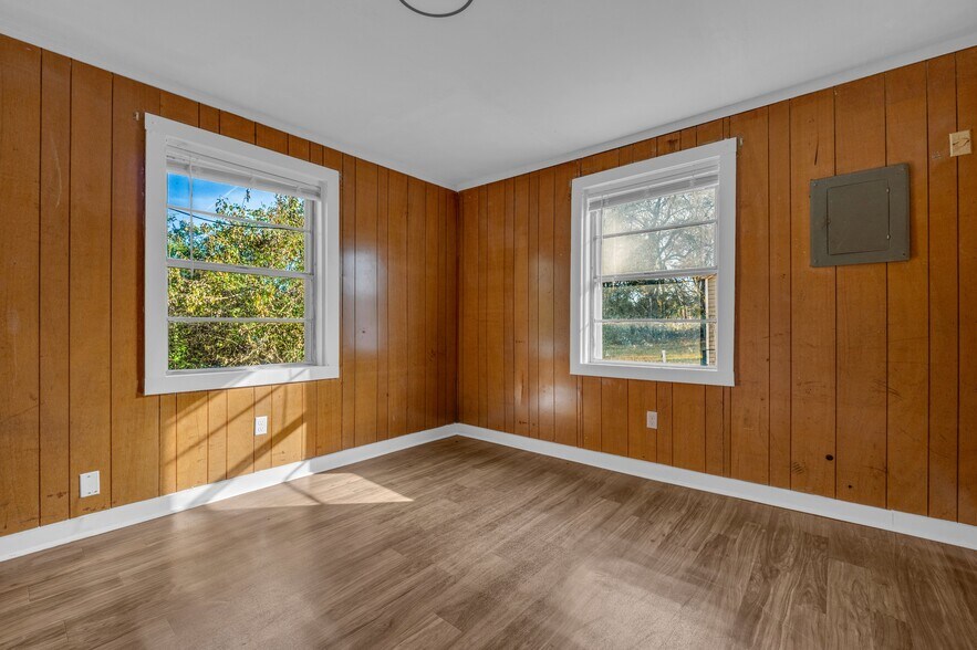 More Photos Of 74 Tom Bayne St, West Point Multifamily For Sale