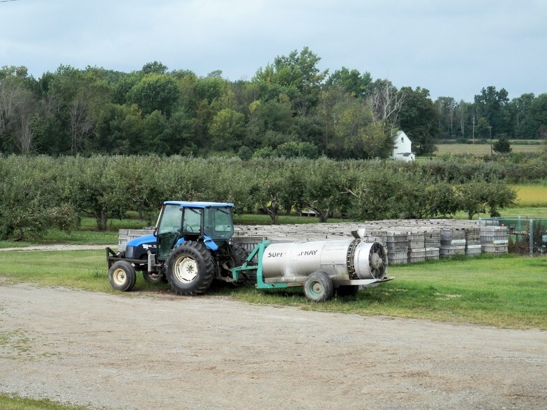 More Photos Of 6031 S Ridge Rd W, Ashtabula Specialty For Sale