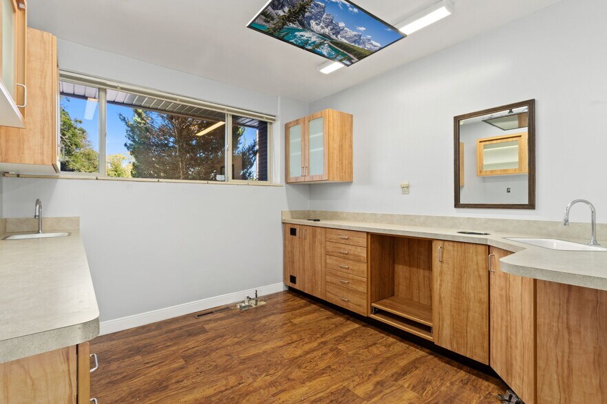 More Photos Of 2120 Logan Ave, Cheyenne Healthcare For Sale