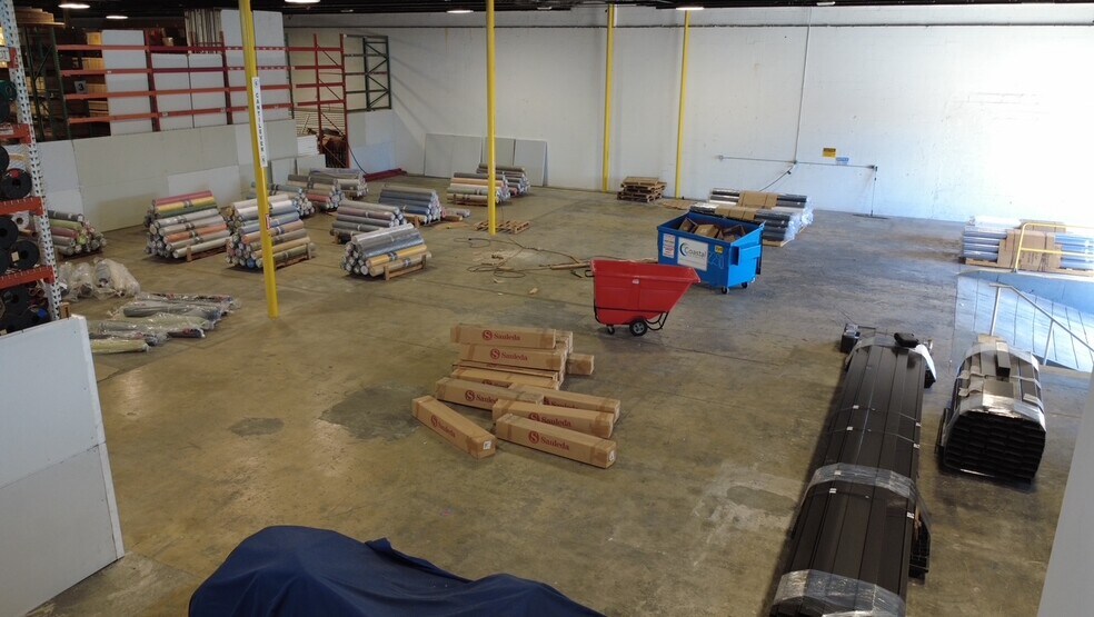 More Photos Of 2170-2290 W 8th Ave, Hialeah Warehouse For Lease