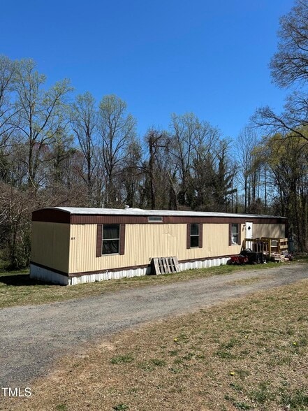 More Photos Of 309 37th St SW, Hickory Manufactured Housing Mobile Home Park For Sale