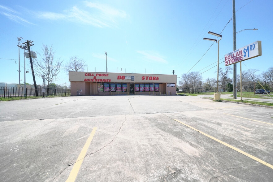 More Photos Of 4906 Harrisburg Blvd, Houston Storefront For Lease