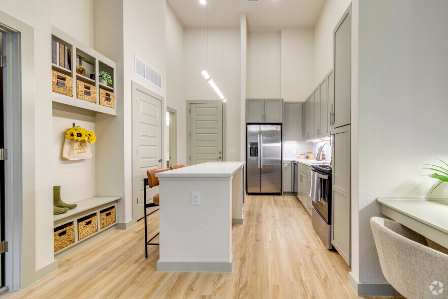 More Photos Of 2219 E 11th St, Tulsa Apartments For Lease