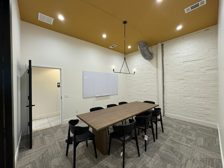 More Photos Of 1080 Third St, Macon-Bibb Coworking Space