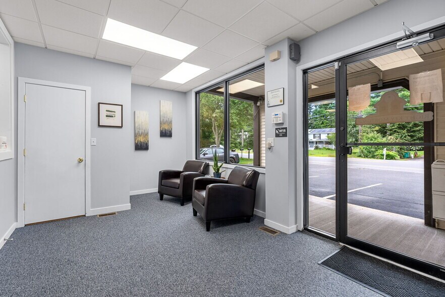 More Photos Of 859 Washington St, Easton Office For Lease