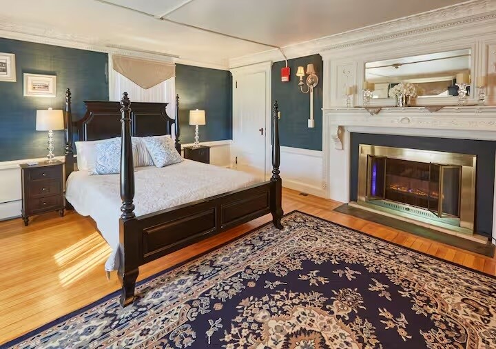 More Photos Of 722 Main St, Bennington Freestanding For Sale