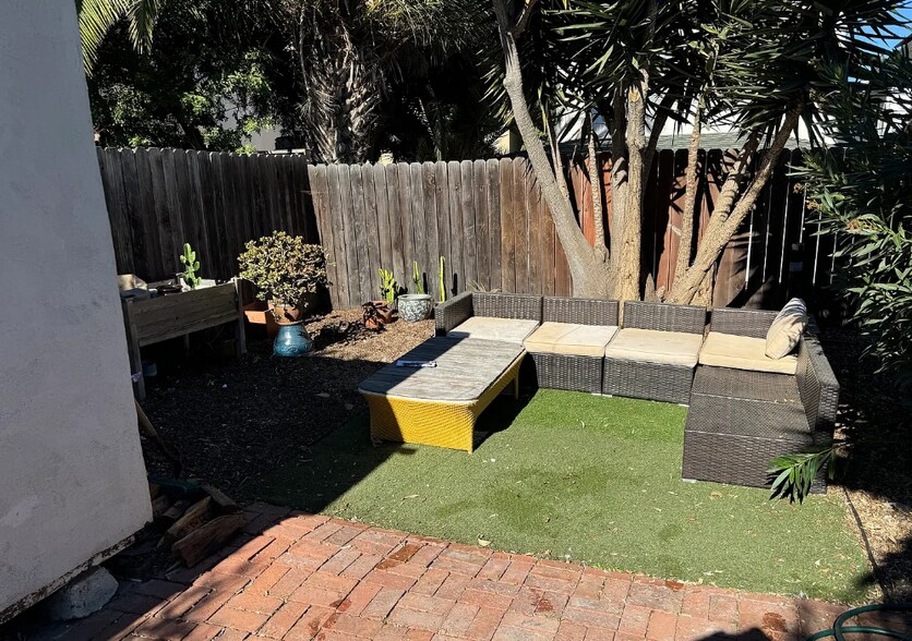 More Photos Of 563 2nd St, Hermosa Beach Apartments For Sale