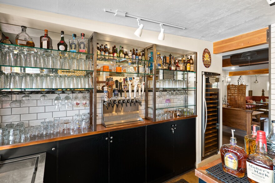 More Photos Of 102 E Pima St, Cottonwood Restaurant For Sale