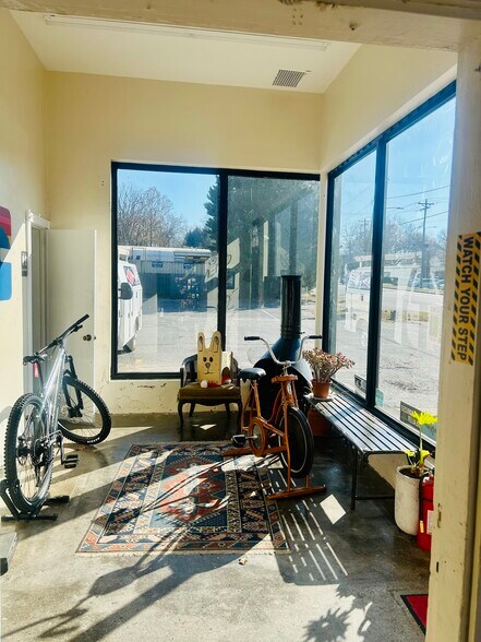 More Photos Of 510 N Green St, Morganton Freestanding For Lease