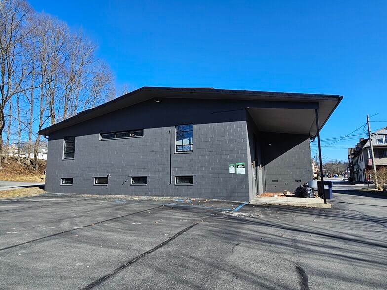 More Photos Of 23 West St, Warwick Office For Lease