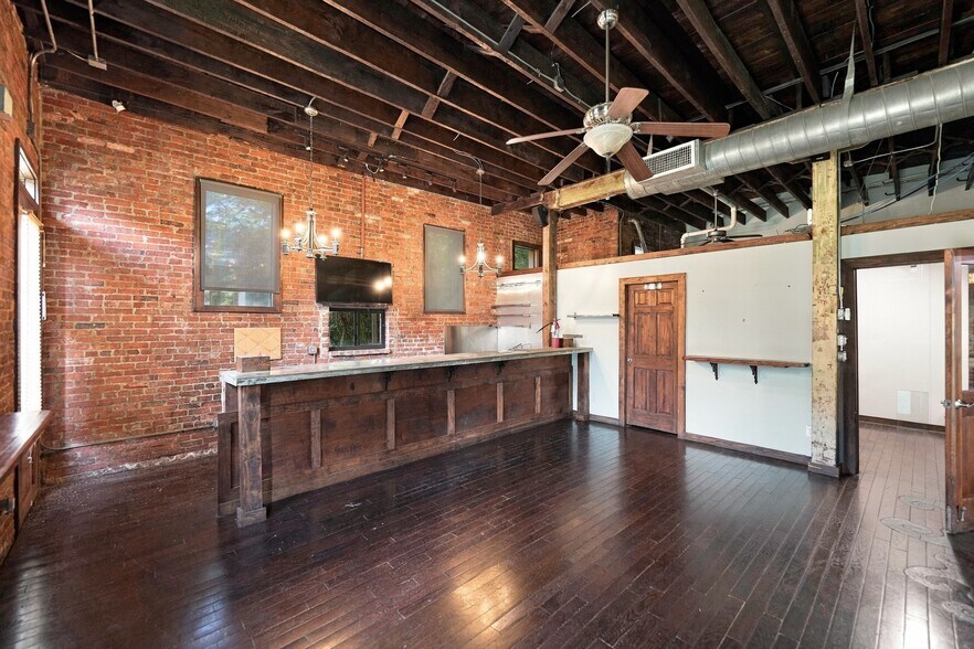 More Photos Of 1602-1608 Walnut St, Jacksonville Restaurant For Sale