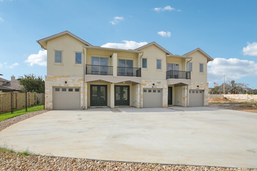 Primary Photo Of 100 Tesla Cir, Round Rock Apartments For Sale