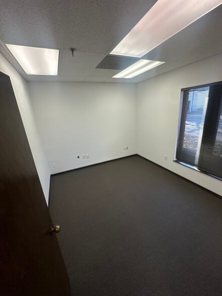 More Photos Of 1122-1035 Cole St, Birmingham Office For Lease