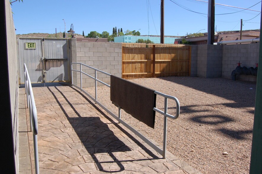 More Photos Of 315 E Andy Devine Ave, Kingman Hotel For Sale