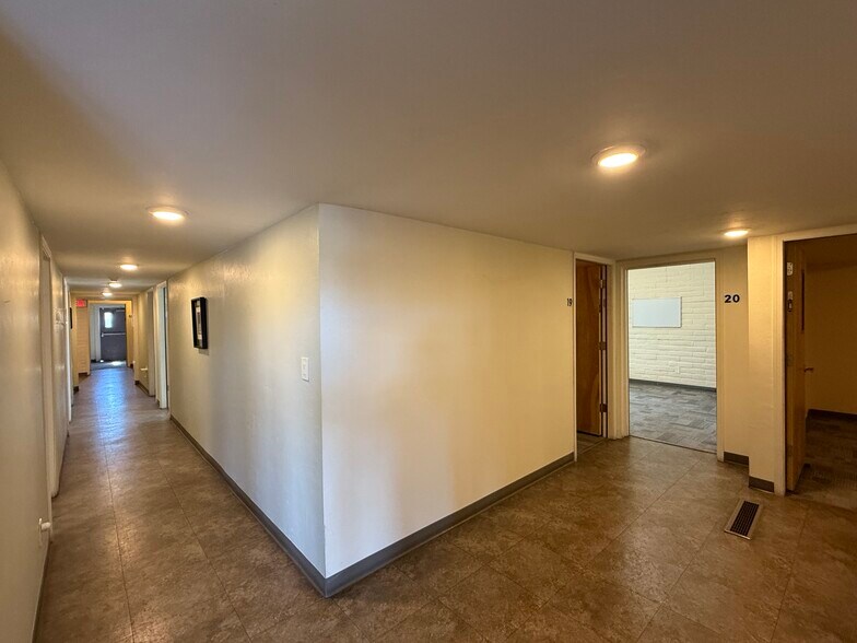 More Photos Of 2550 E Fort Lowell Rd, Tucson Medical For Sale