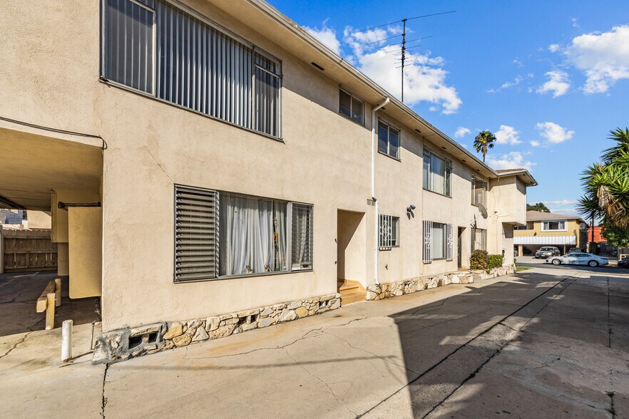 More Photos Of 1043 S Holt Ave, Los Angeles Apartments For Sale