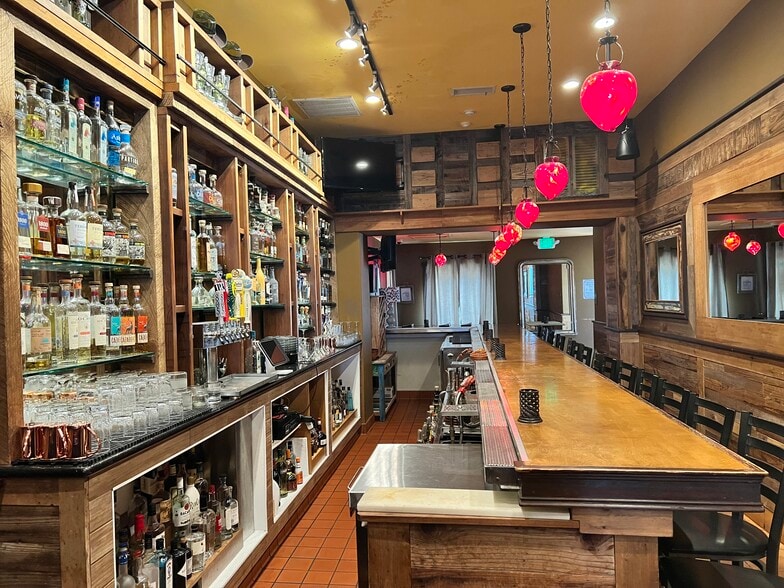 More Photos Of 1121-1139 4th St, San Rafael Storefront Retail Office For Lease