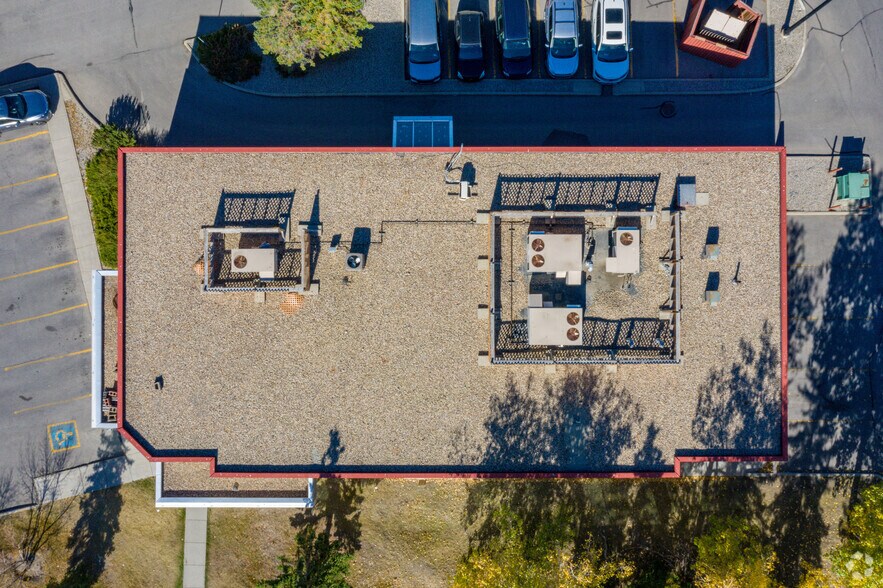 More Photos Of 75 Crowfoot Cres NW, Calgary Bank For Lease