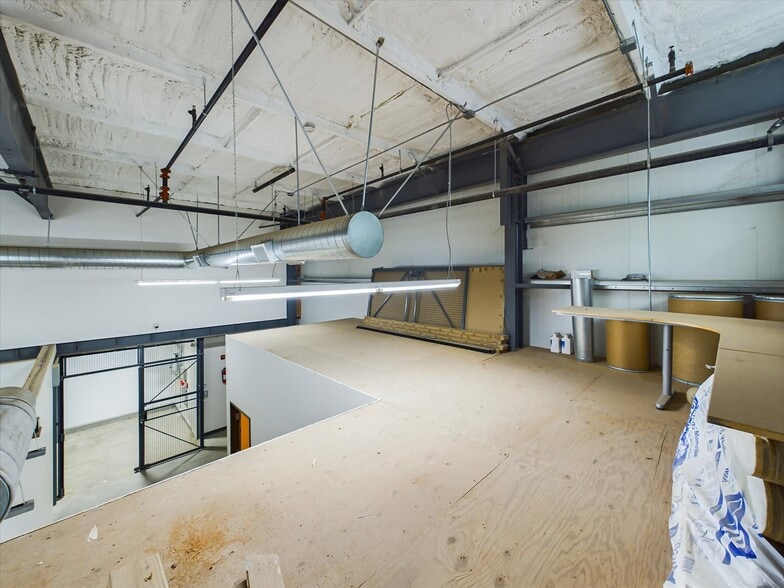 More Photos Of 39057 State Highway 299, Willow Creek Warehouse For Sale
