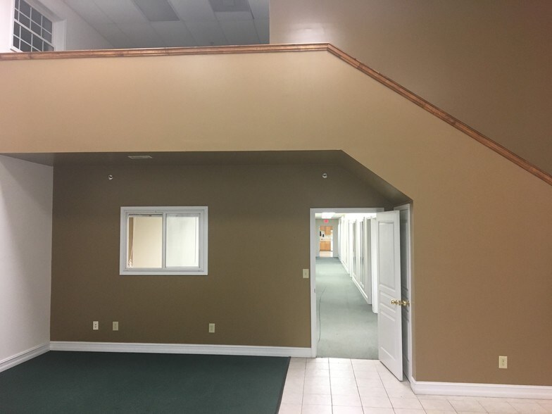 More Photos Of 420 Industrial Blvd, Baldwin Manufacturing For Sale