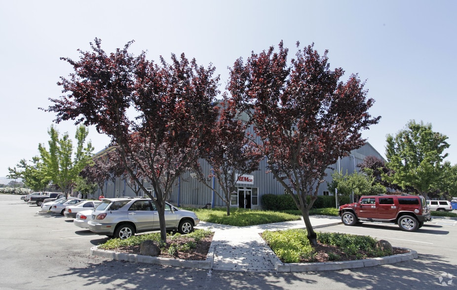 More Photos Of 261-299 S Vasco Rd, Livermore Warehouse For Lease