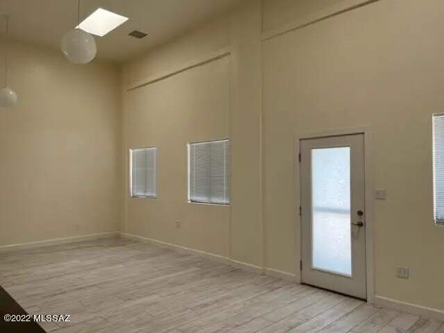 More Photos Of 104 N Center Way, Benson Auto Repair For Sale