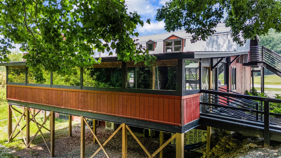 More Photos Of 851 Highway 441 S, Clayton Freestanding For Sale