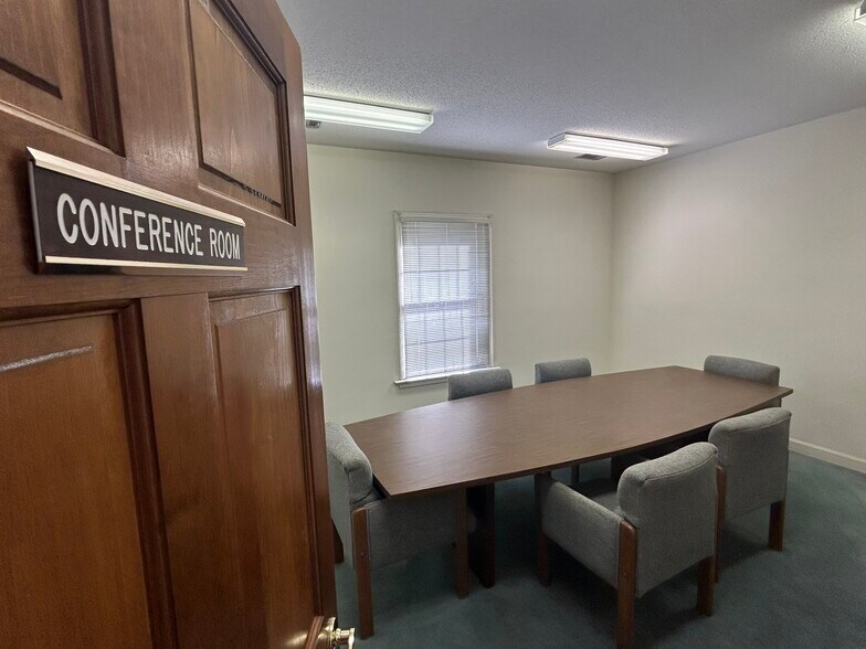 More Photos Of 5 Clifford Dr, Shalimar Office For Sale