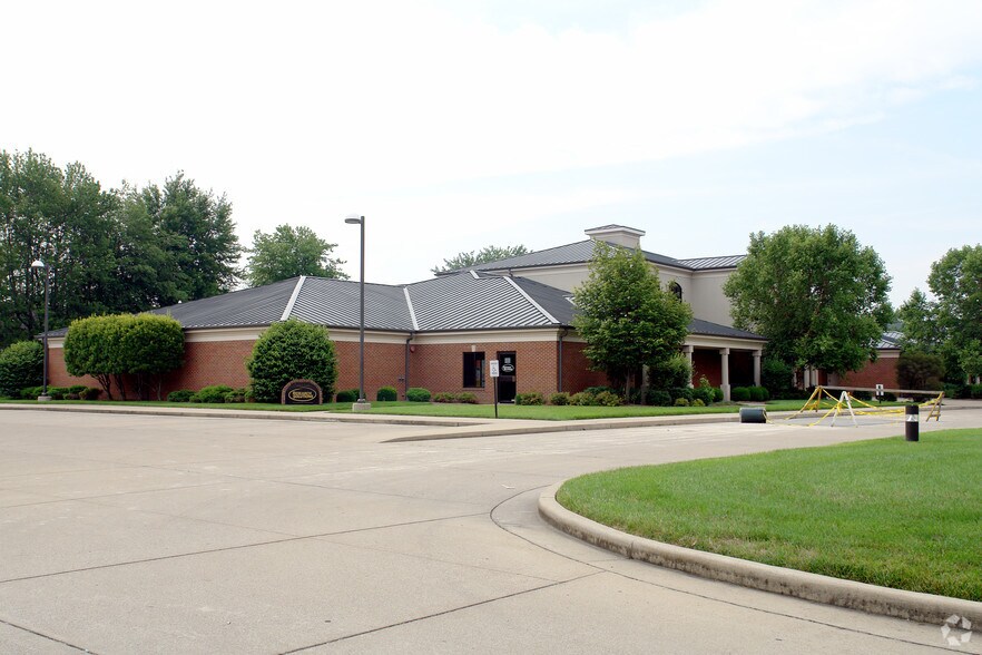 More Photos Of 1020 Professional Blvd, Evansville Medical For Lease