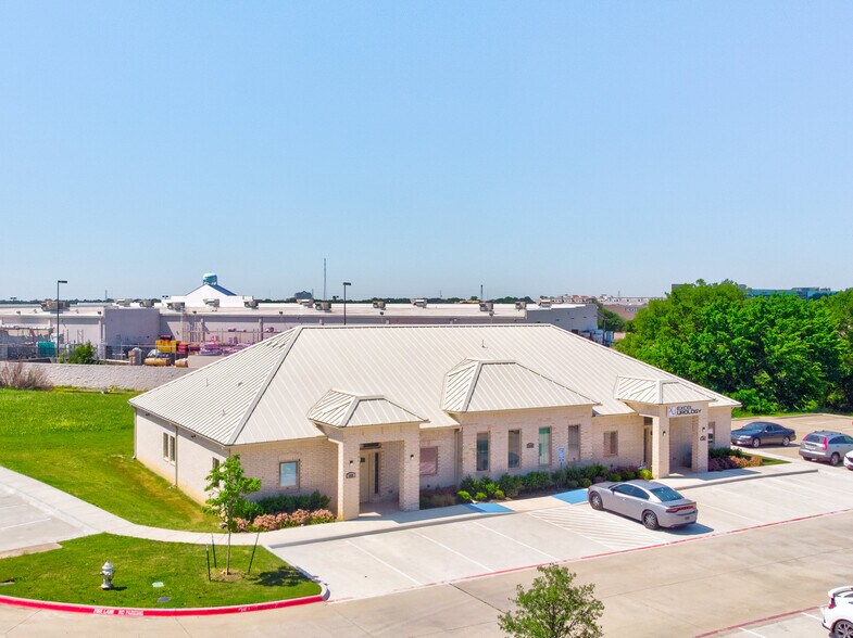 More Photos Of 6138 Precinct Line Rd, Hurst Medical For Lease