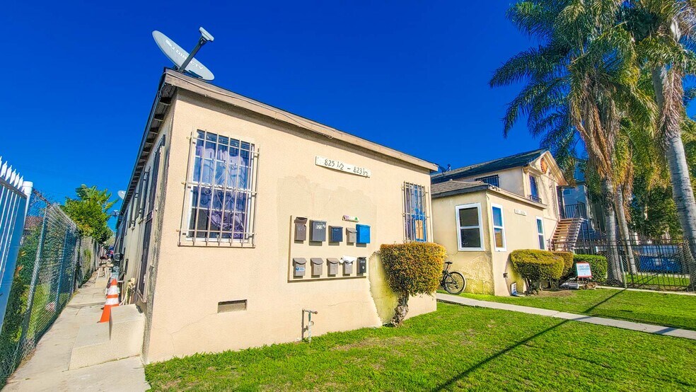 More Photos Of 821 W 84th St, Los Angeles Apartments For Sale