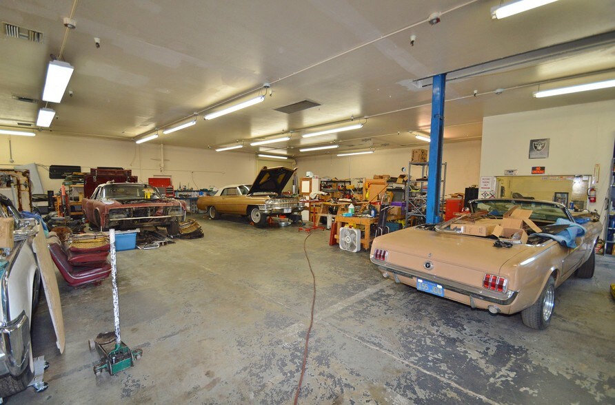 More Photos Of 18120 Bollinger Canyon Rd, San Ramon Manufacturing For Sale