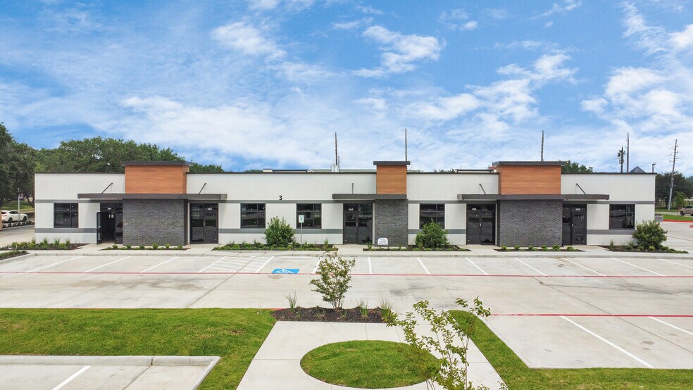 More Photos Of 4807 Sugar Grove Blvd, Stafford Medical For Lease
