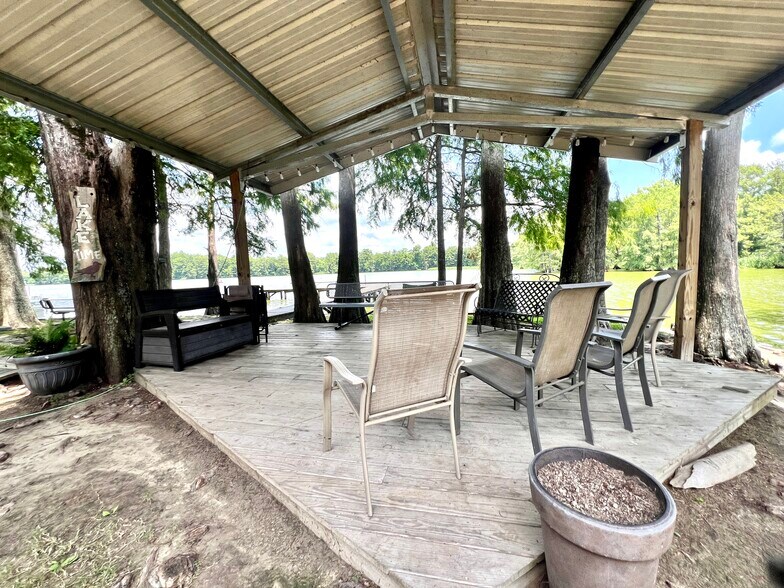 More Photos Of 1424 Fisherman Dr, Ferriday Hotel For Sale