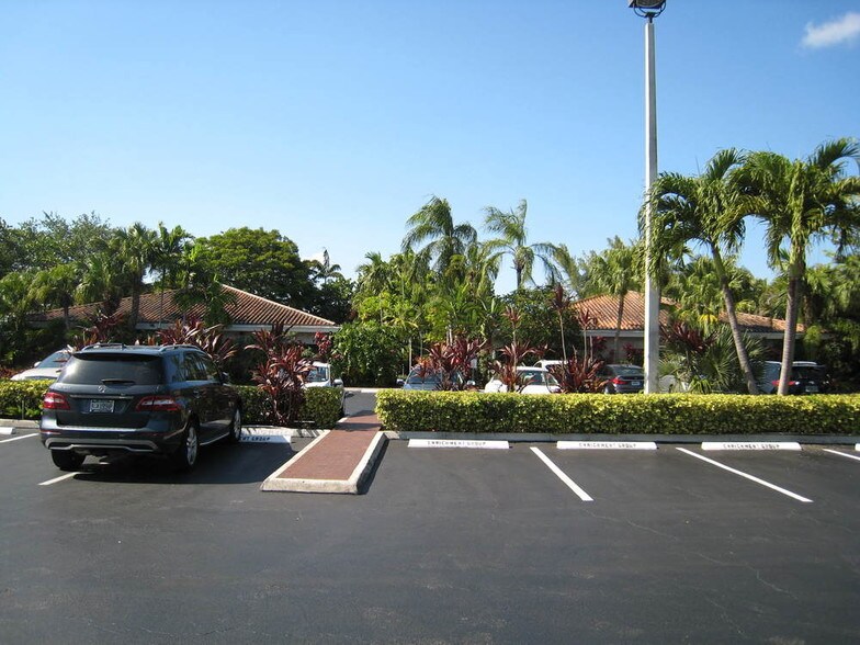 More Photos Of 7385 SW 87th Ave, Miami Office For Lease