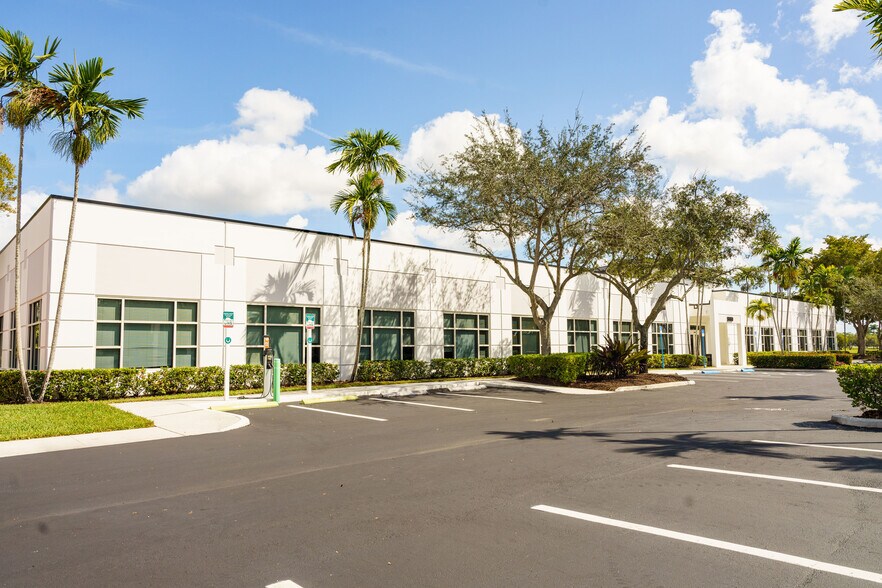 More Photos Of 3360 Enterprise Ave, Weston Unknown For Lease