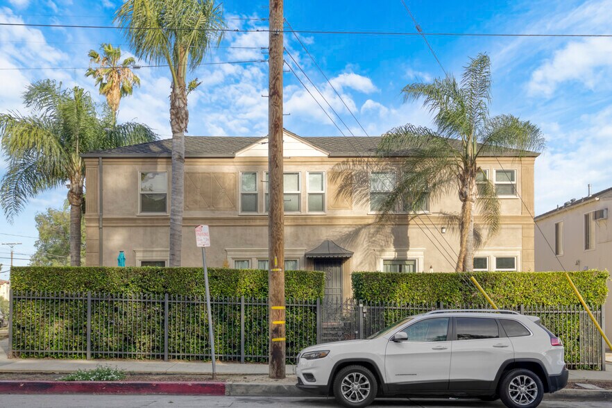 More Photos Of 1202 S Cochran Ave, Los Angeles Apartments For Sale