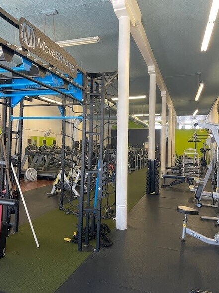 More Photos Of 2317 Santa Clara Ave, Alameda Storefront Retail Residential For Sale