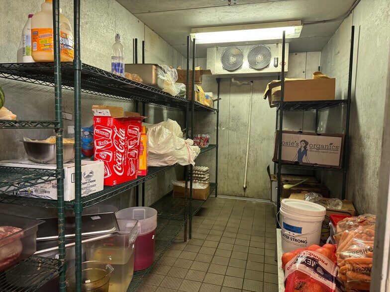 More Photos Of 2237 E Riverside Dr, Austin Restaurant For Lease