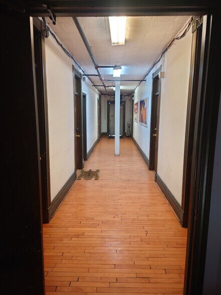 More Photos Of 238 S Broadway, Denver General Retail For Sale