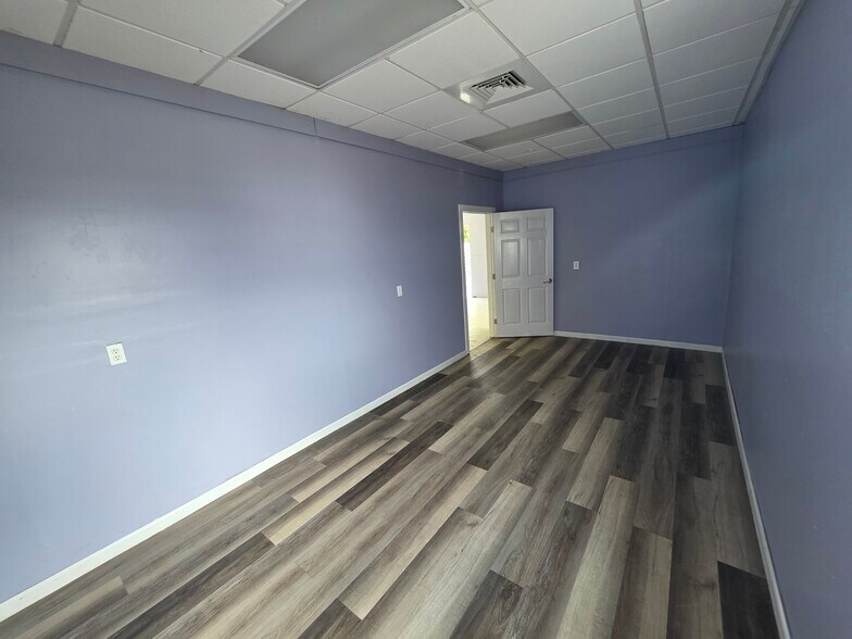 More Photos Of 30364 Quail Roost Trl, Big Pine Key Light Distribution For Lease