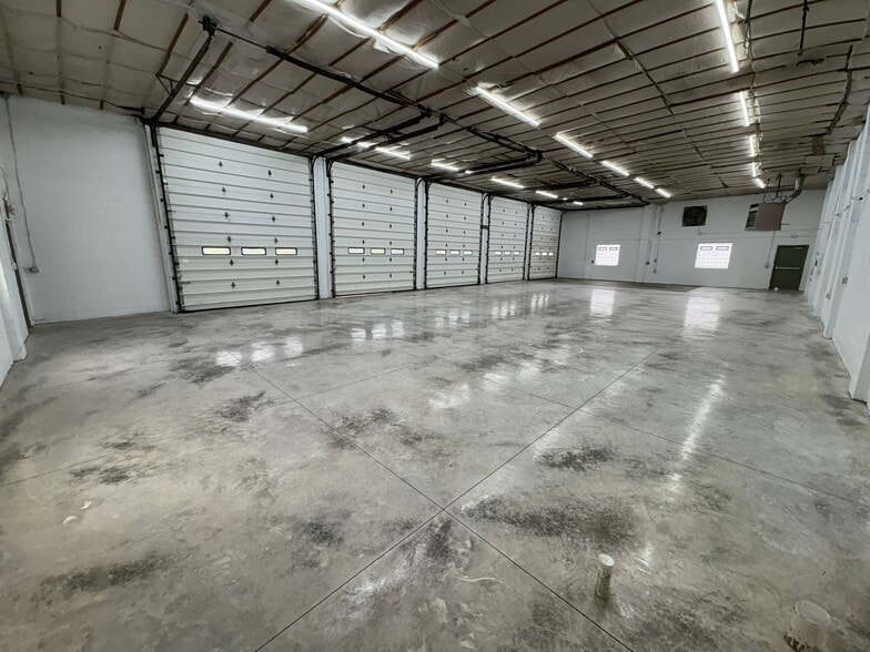 More Photos Of 572 S Nelson Rd, Columbus Unknown For Lease