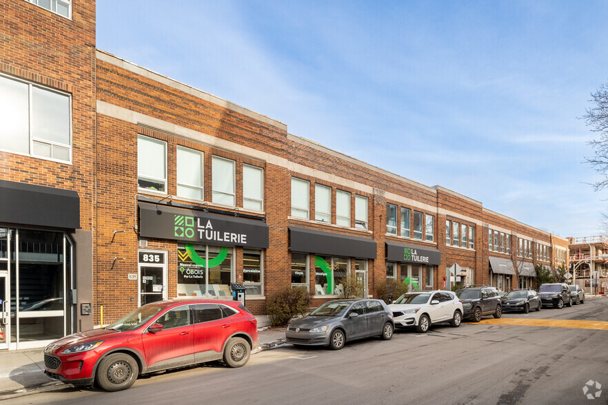 Primary Photo Of 815-825 Av Querbes, Outremont Office For Lease