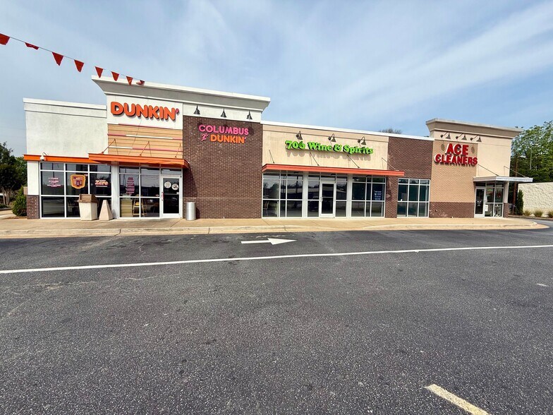 More Photos Of 1523 Veterans Pky, Columbus Unknown For Lease