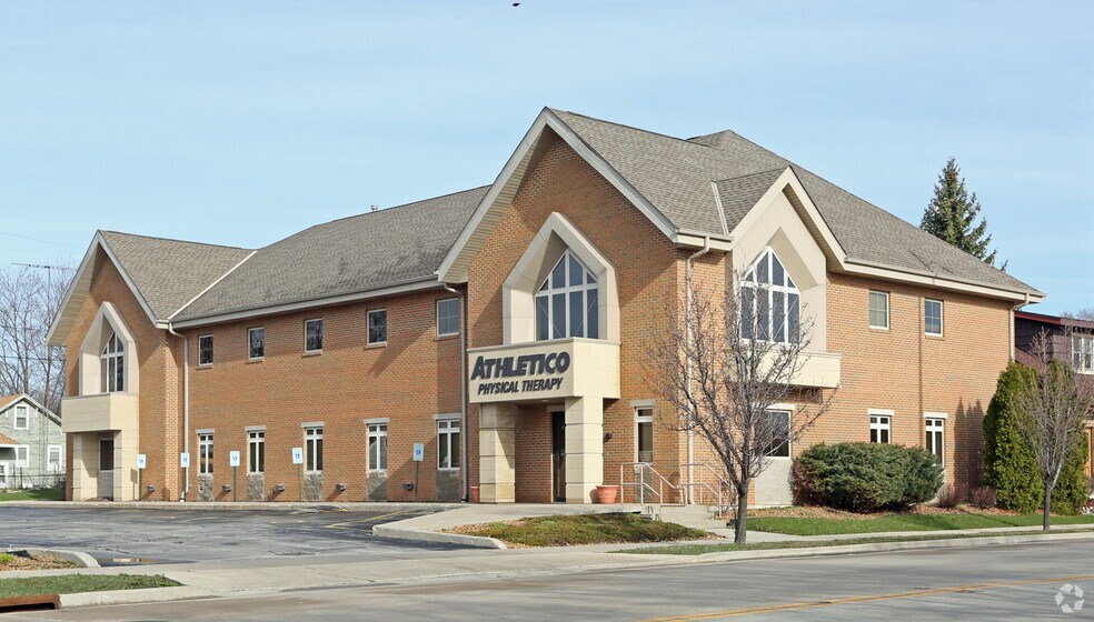 More Photos Of 6926 39th Ave, Kenosha Medical For Lease