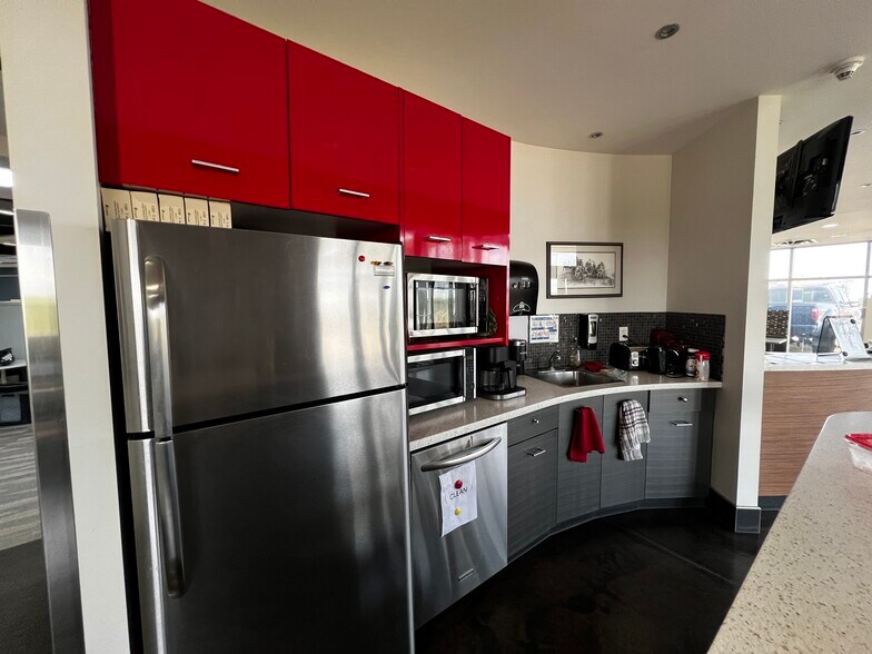 More Photos Of 430077 Range Road 261, Ponoka Office For Lease