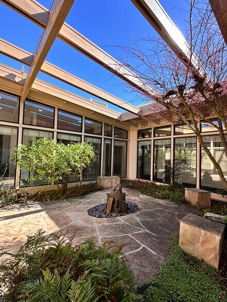 More Photos Of 139 Arch St, Redwood City Medical For Lease